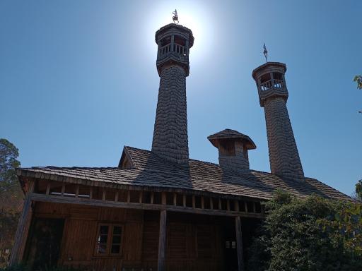 عکس دهکده چوبین