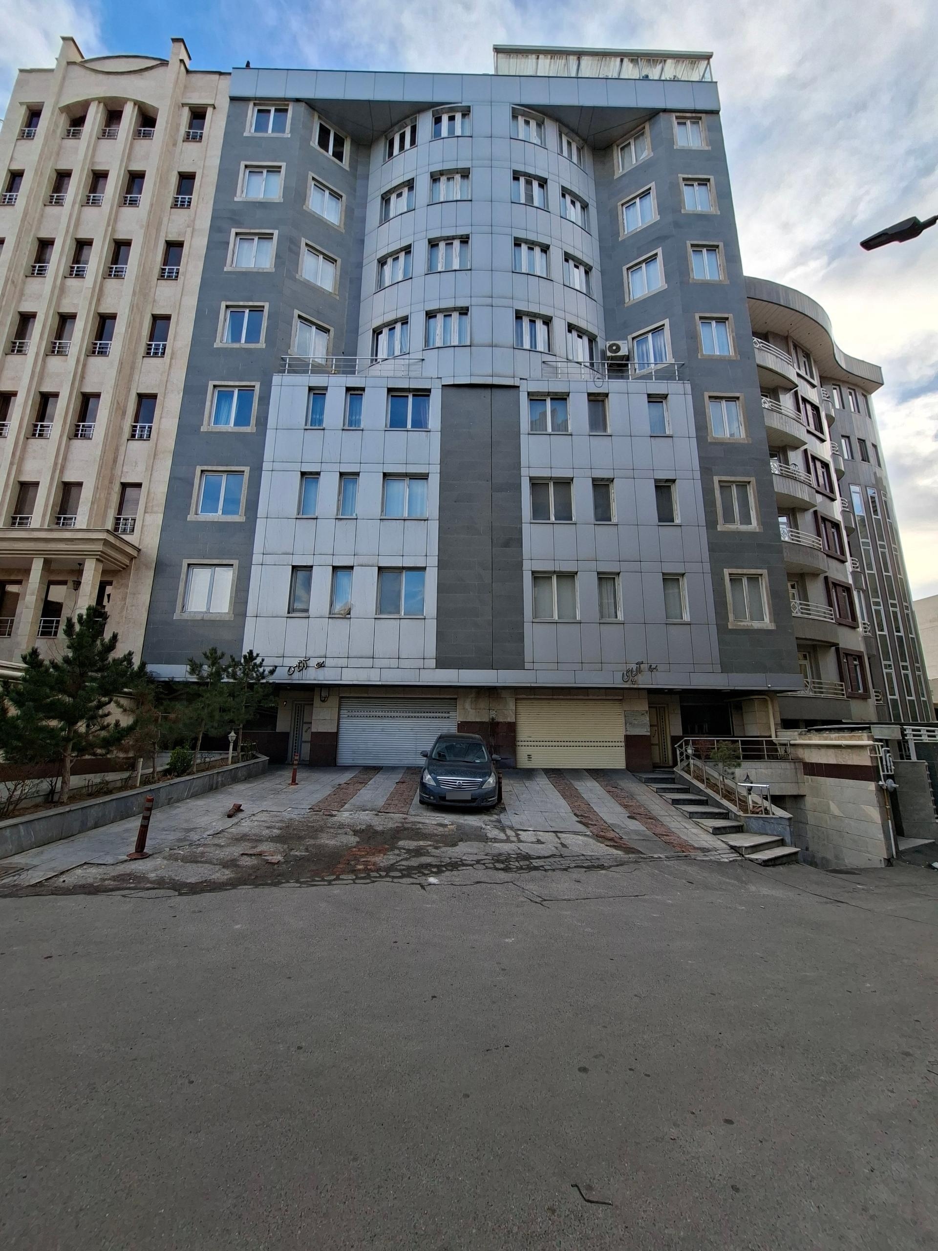 عکس برج آلپای و برج آلتای