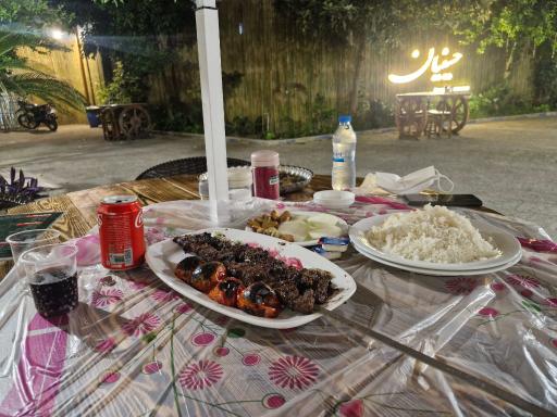 عکس پلو کبابی حسینیان