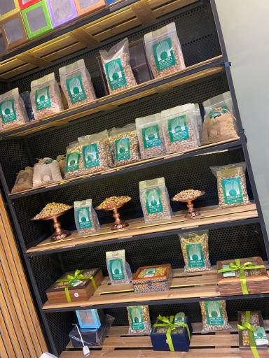 عکس فروشگاه پسته عصرچین