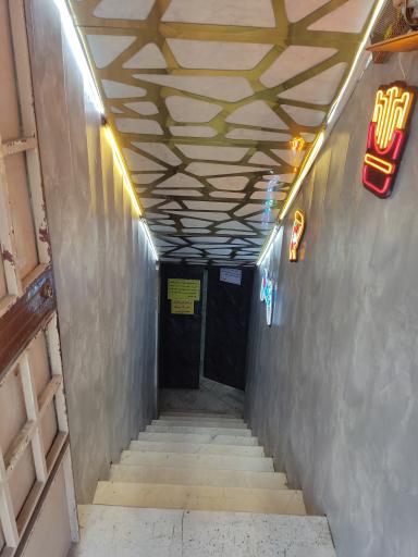 عکس کافه قلیان لایت