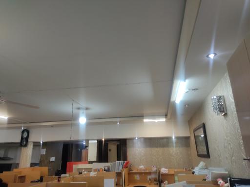 عکس سالن مطالعه فرهیختگان