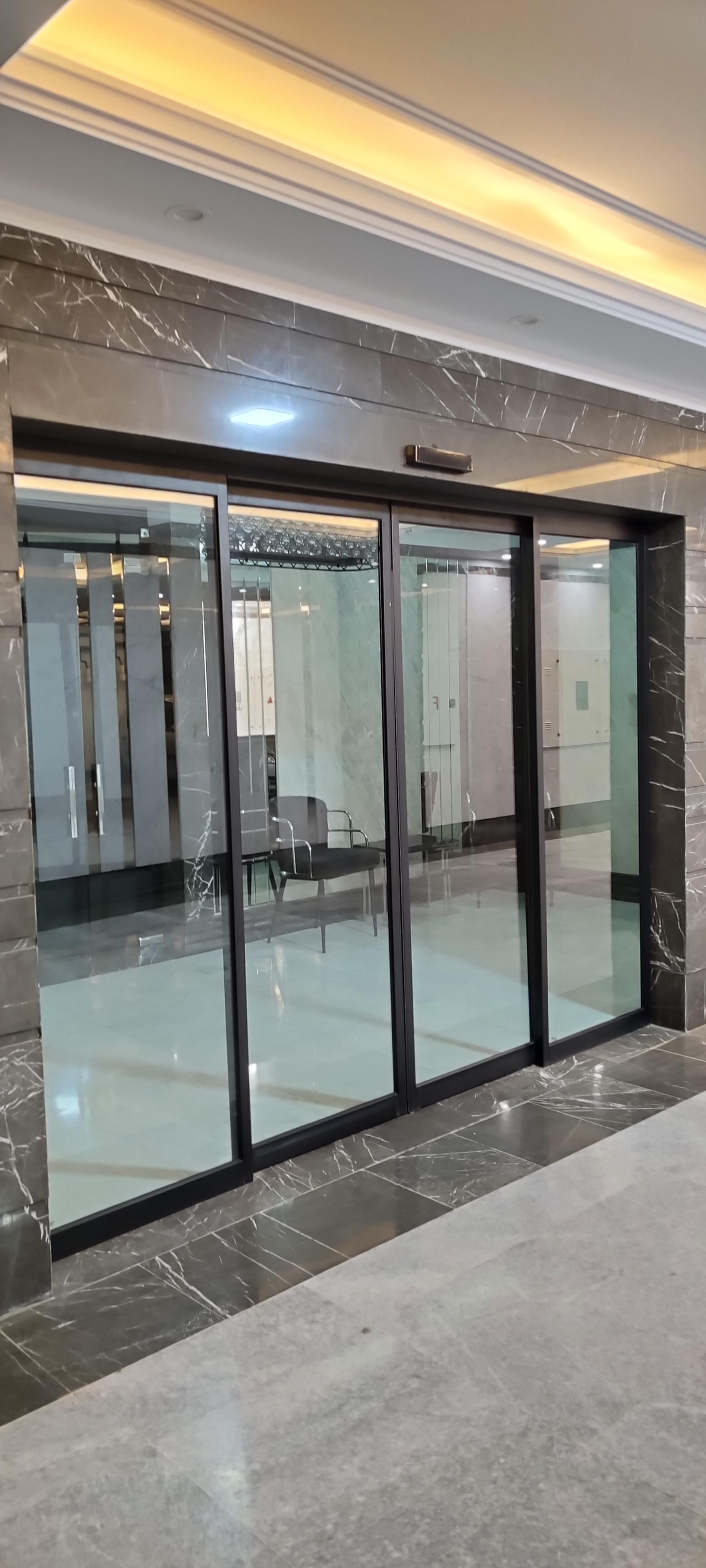 عکس شیشه و آینه خداپرست