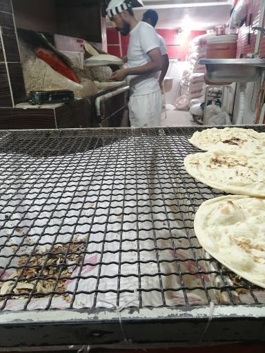 عکس نانوایی تنوری سنتی