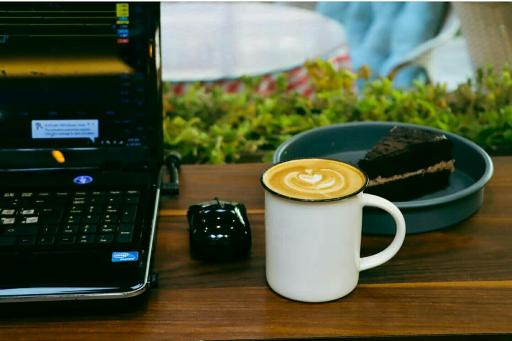 عکس کافه لیتل ایتالی