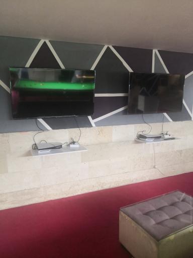 عکس بیلیارد کیوبال