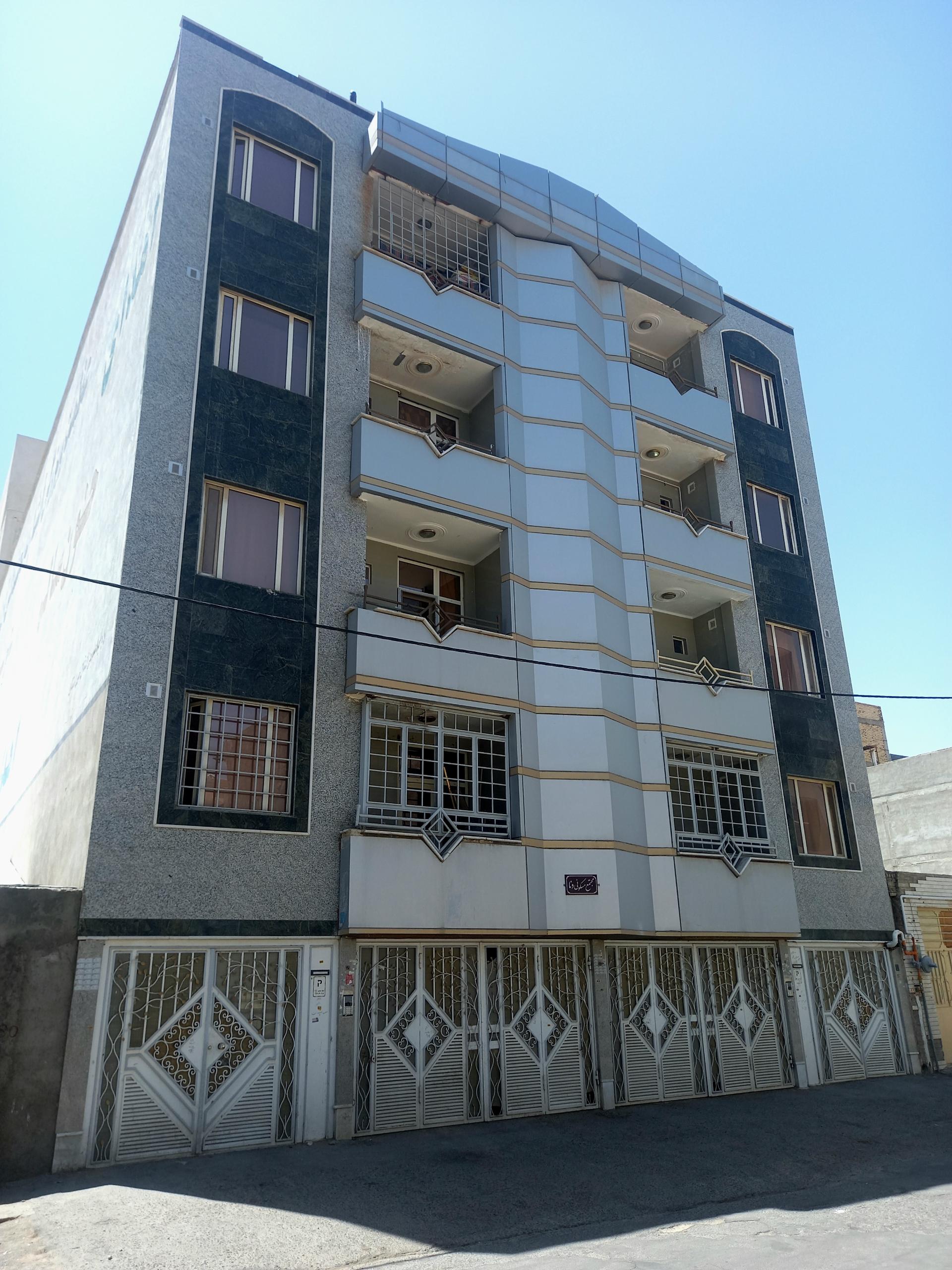 عکس مجتمع مسکونی دنا