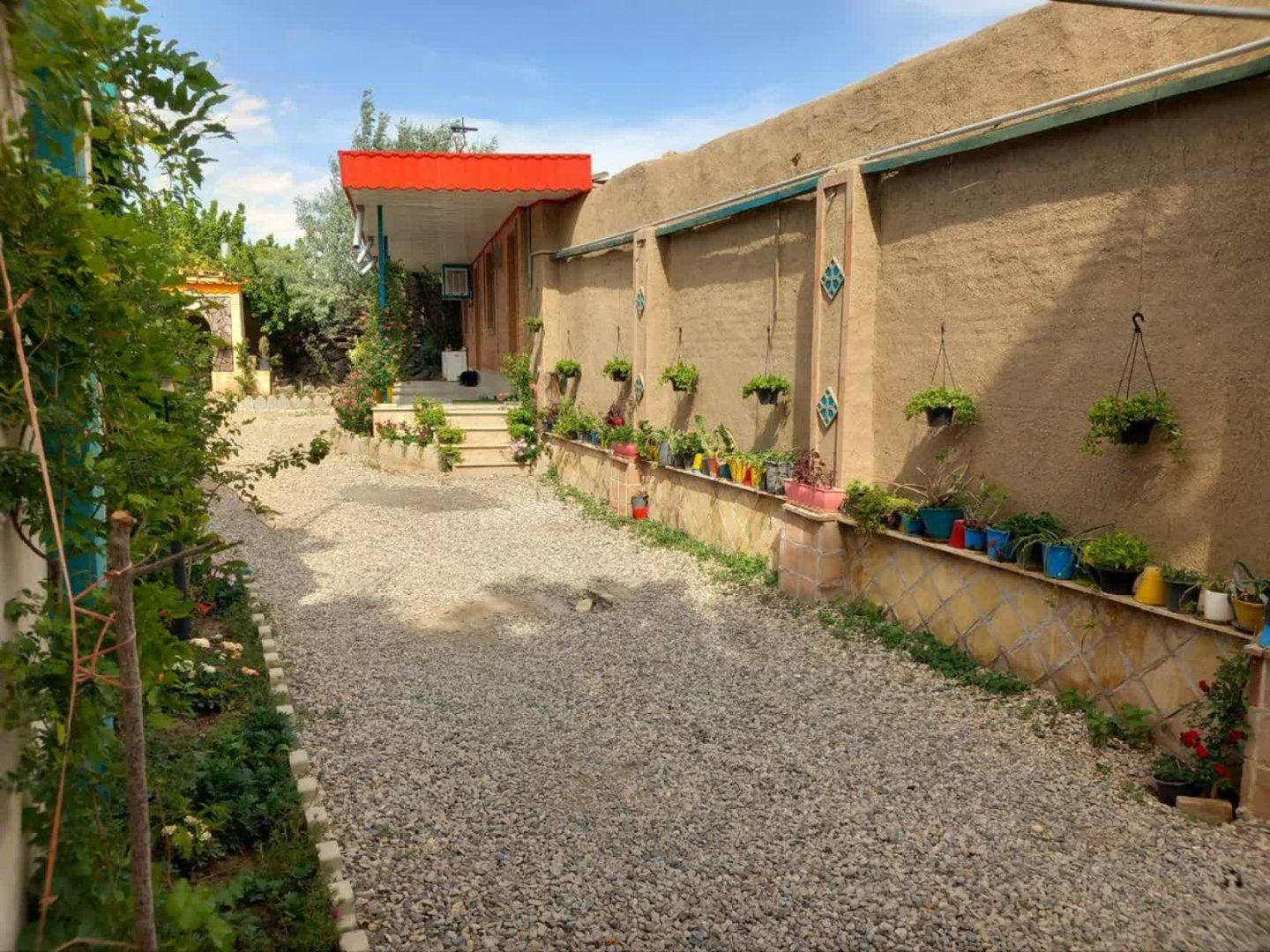 عکس عمارت آقا بابا