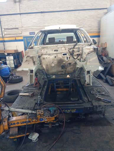 عکس صافکاری اتومبیل مدرن عبادی