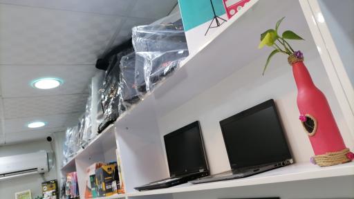 عکس فروشگاه لپ تاپ و کامپیوتر دیجیتک