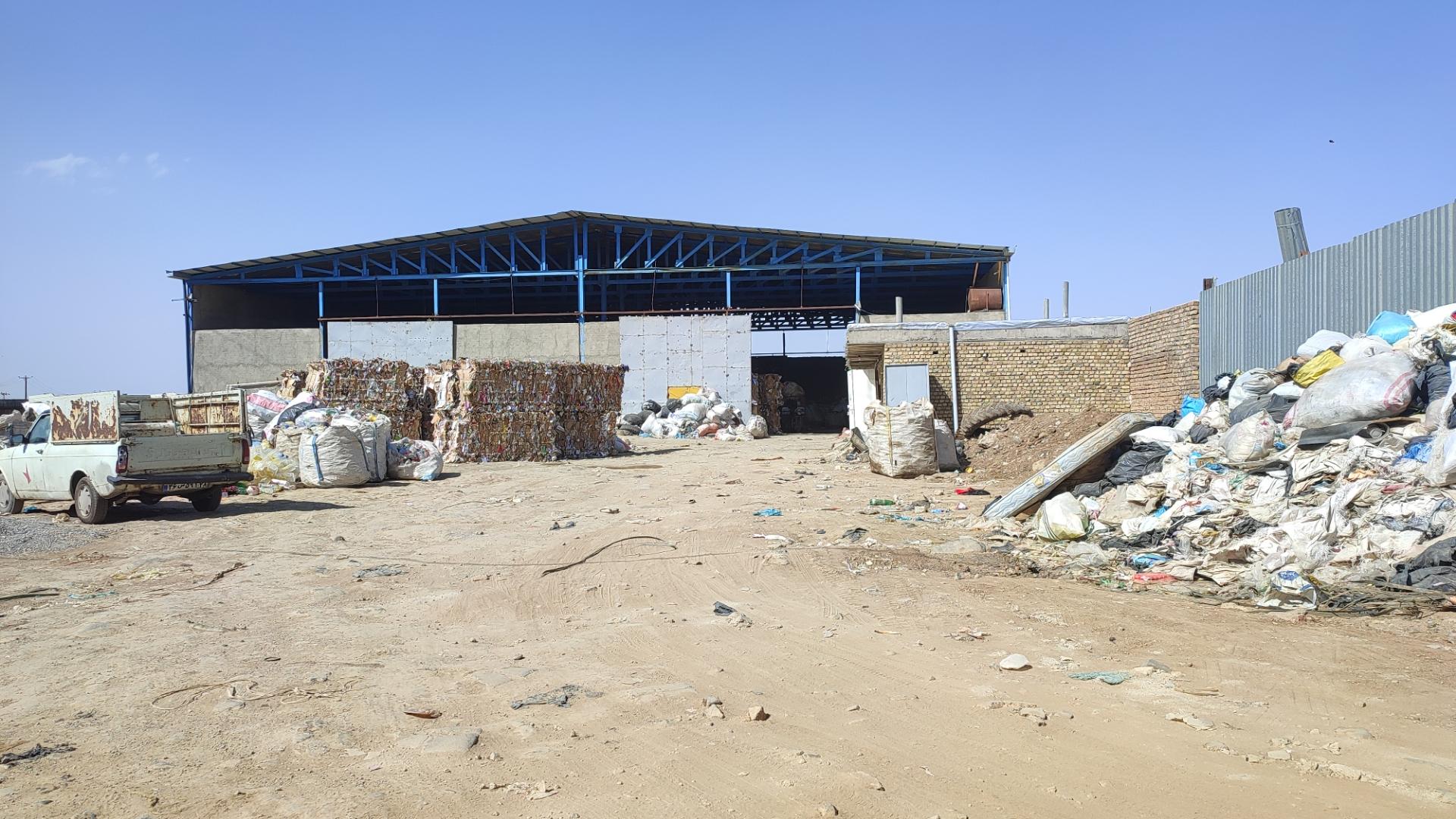 عکس پرس کارتن هادی