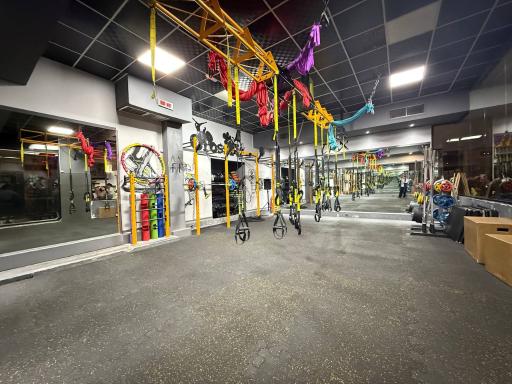 عکس باشگاه ورزشی بانوان فرنام