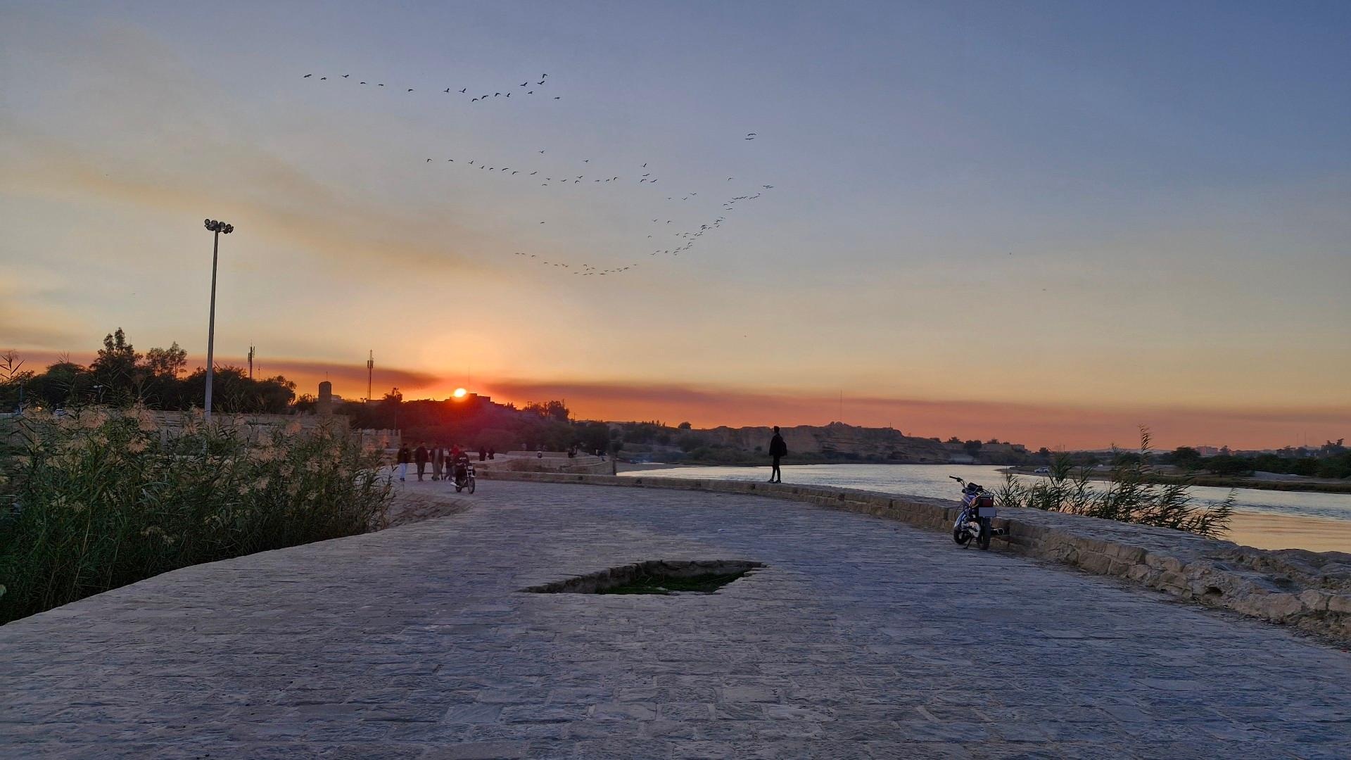 عکس بند میزان