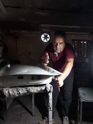 عکس صافکاری اتومبیل مدرن عبادی