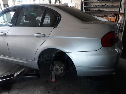 صافکاری اتومبیل مدرن عبادی