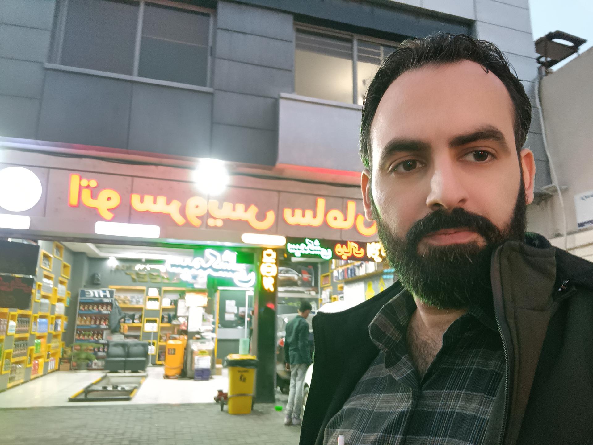 عکس اتوسرویس سامان