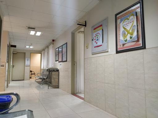 عکس بیمارستان ثامن الحجج جندق