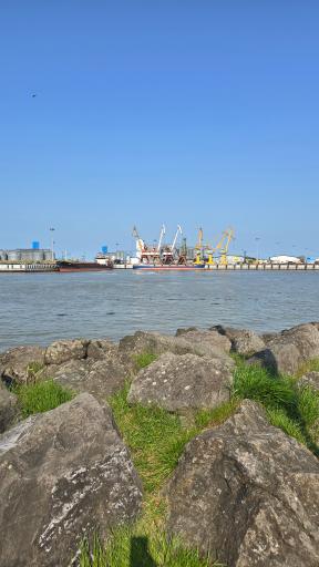 عکس بوستان ساحلی شهدای گمنام