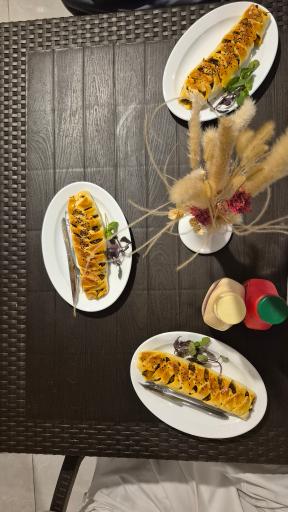 عکس کافی شاپ لیلی