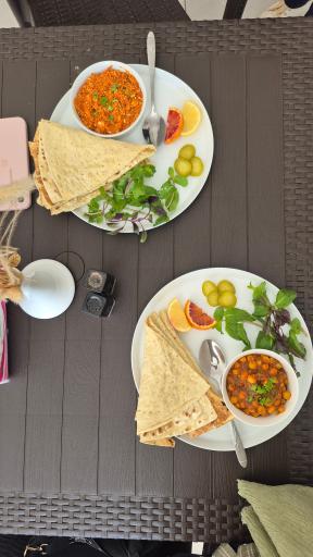 عکس کافی شاپ لیلی