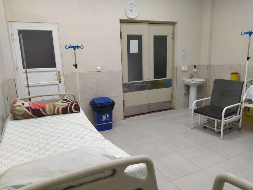 عکس بیمارستان ثامن الحجج جندق