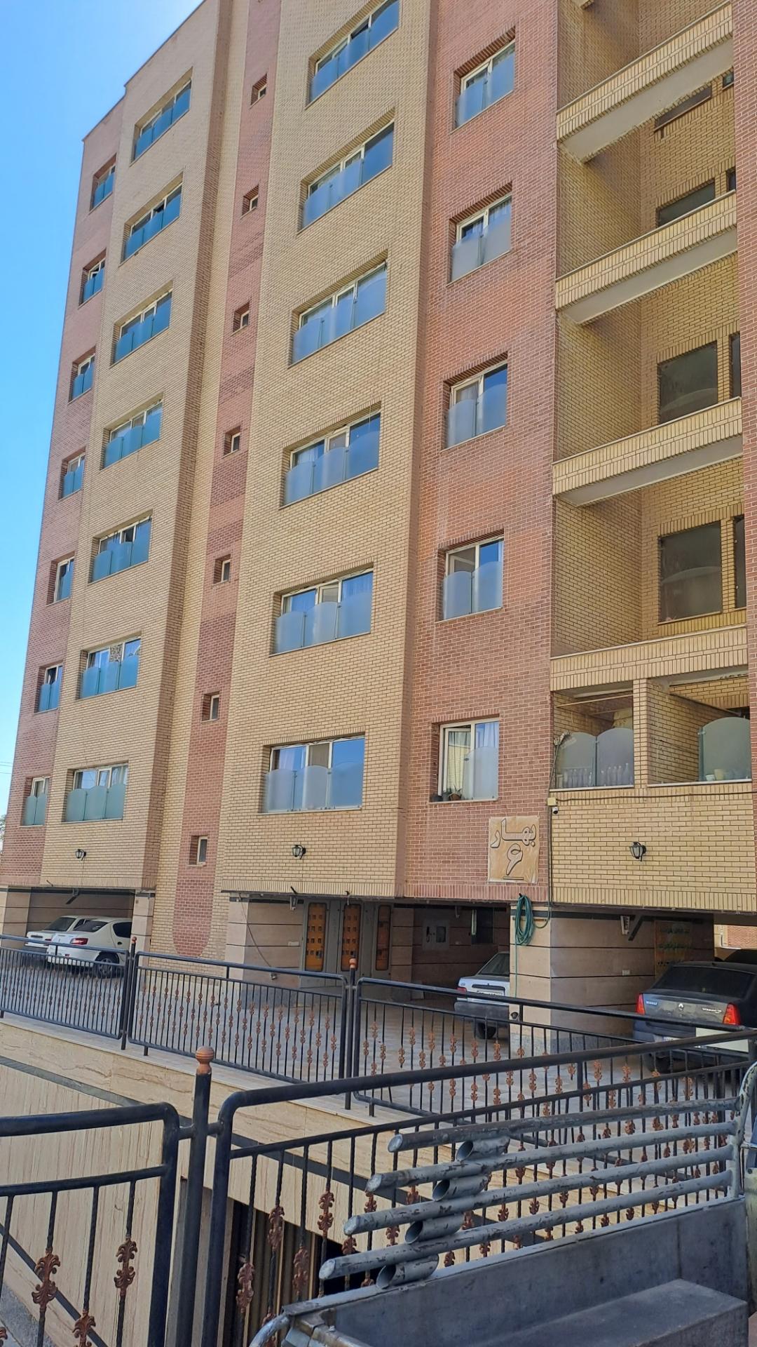 عکس مجتمع مسکونی بهار 6