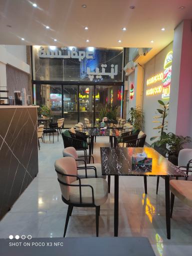 عکس کافه فست فود لاوندر 