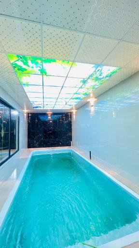 عکس ویلا لوکس آدمه 