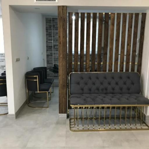 عکس کلینیک تخصصی کاشت ناخن و مژه لیلیسن 