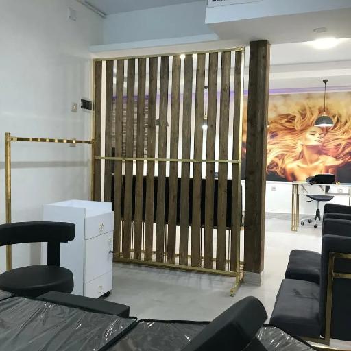 عکس کلینیک تخصصی کاشت ناخن و مژه لیلیسن 