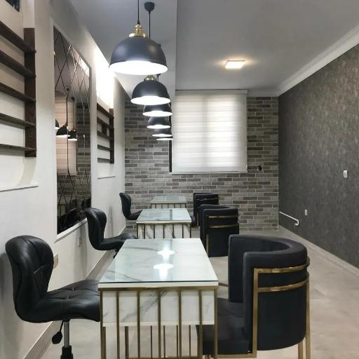 عکس کلینیک تخصصی کاشت ناخن و مژه لیلیسن 