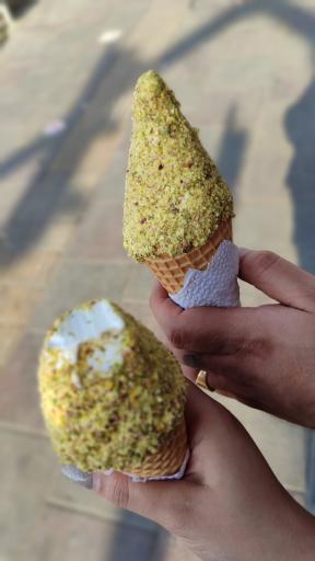 عکس بستنی و لبنیاتی باباطاهر