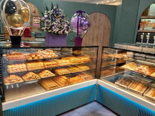 عکس شیرینی و آجیل گلستان