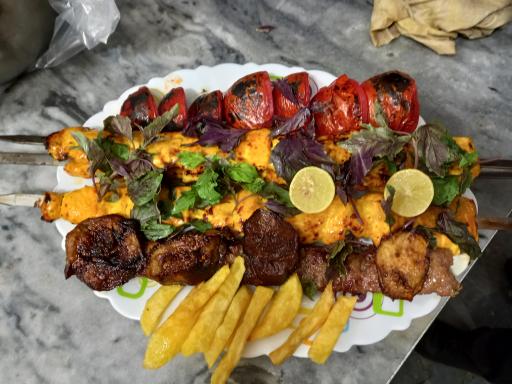 عکس رستوران جوان