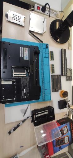 عکس تعمیرات تخصصی لپ‌تاپ و کامپیوتر 