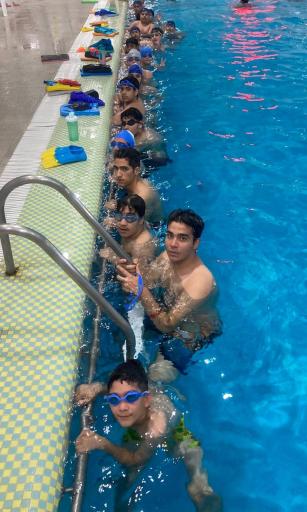 عکس استخر و سالن بدنسازی ولایت قم