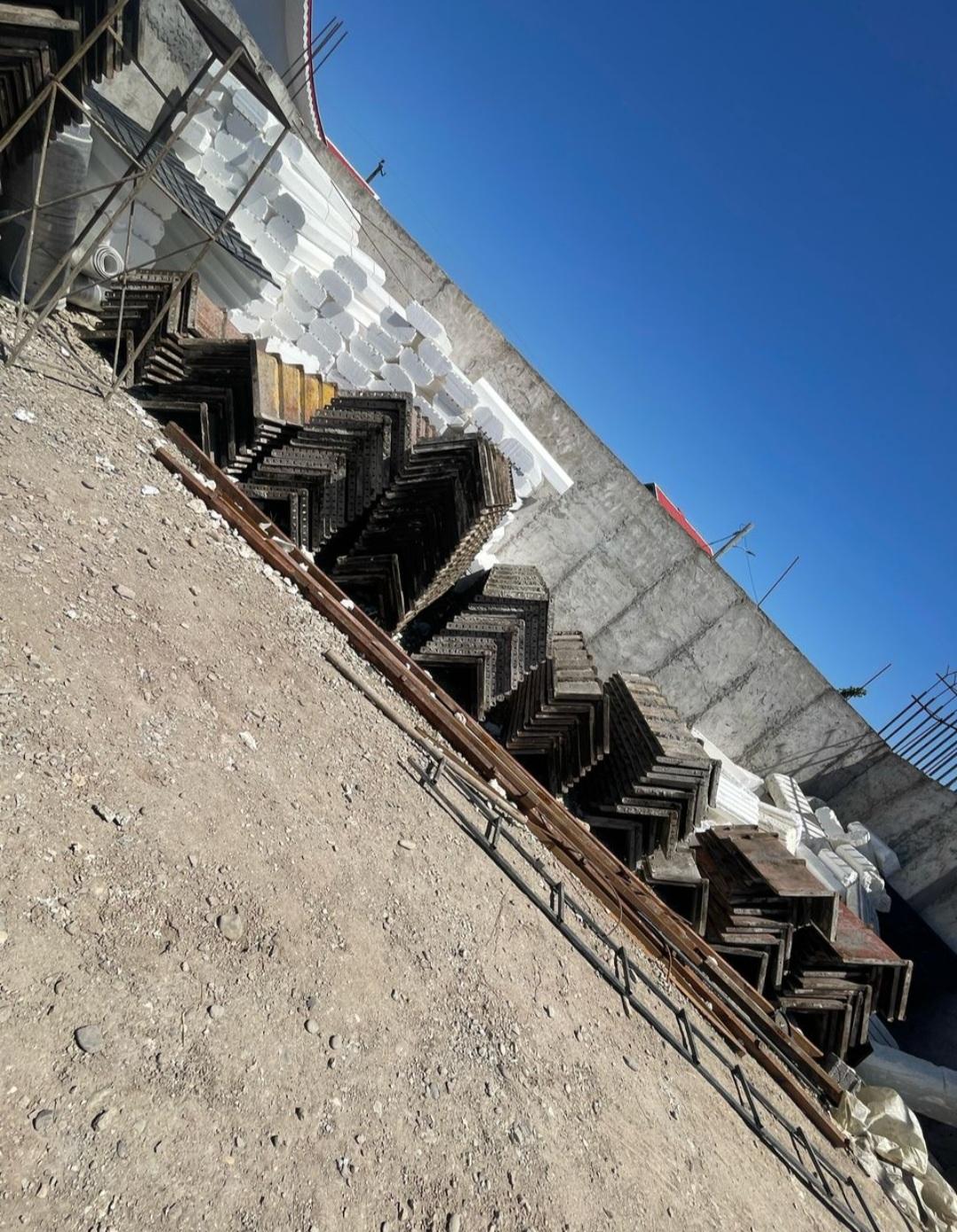 عکس لوازم ساختمانی بریچی