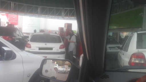 عکس پمپ بنزین صاحبقرانیه