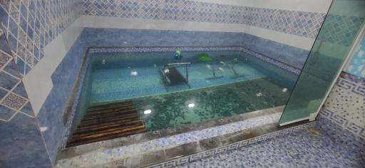 عکس آب درمانی تاج آبی