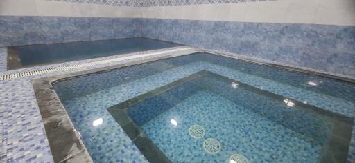 عکس آب درمانی تاج آبی