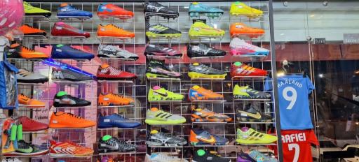 عکس لوازم ورزشی نایک اسپورت رحیمی 