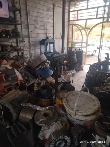 عکس کارگاه سیم پیچی احمدی