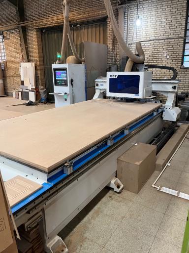 عکس کارخانه بهارچوب بی‌جانلو