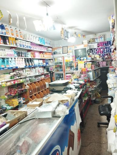 عکس سوپرمارکت زرین باقرزاده 