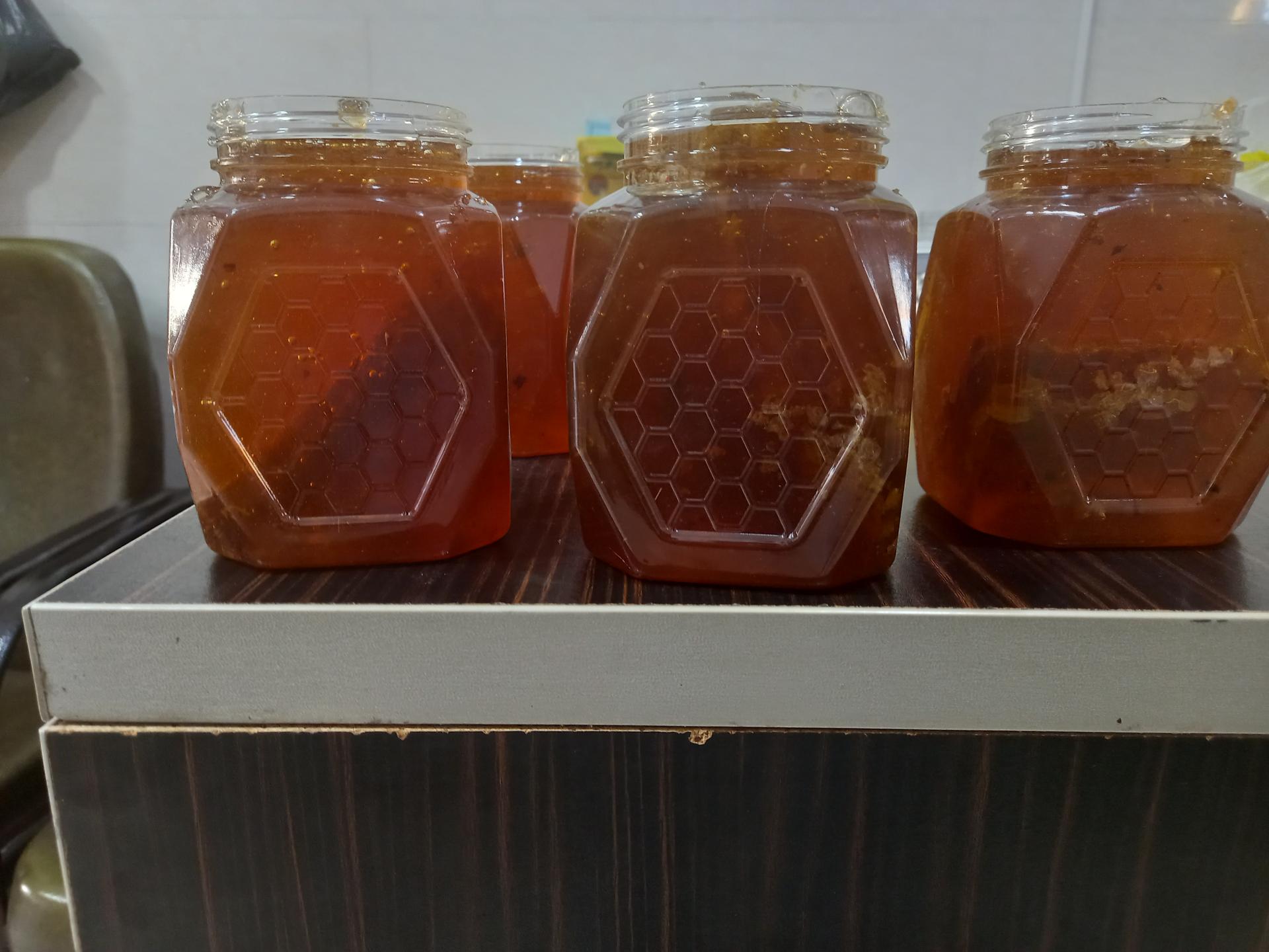 عکس عسل فروشی دربند رود 