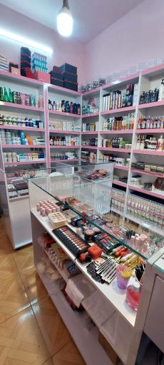 عکس آرایشی بهداشتی تمشک