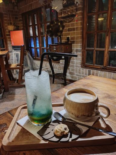 کافی شاپ دلی