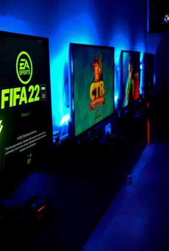 عکس گیم سنتر ترافیک