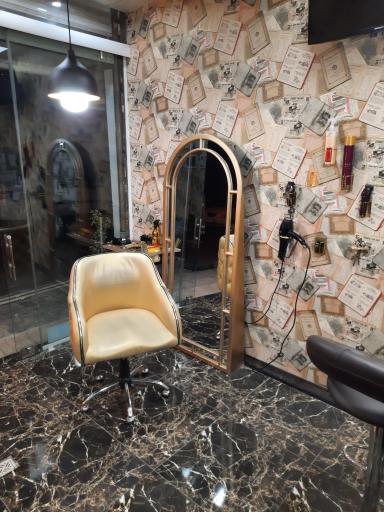 عکس سالن زیبایی پسران طلایی