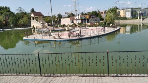 عکس دریاچه پارک کوثر